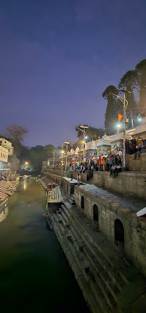 Pashupatinath Temple Evening Aarati Tour — photo 4