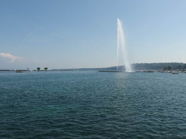 Jet d'Eau fountain on Lake Geneva