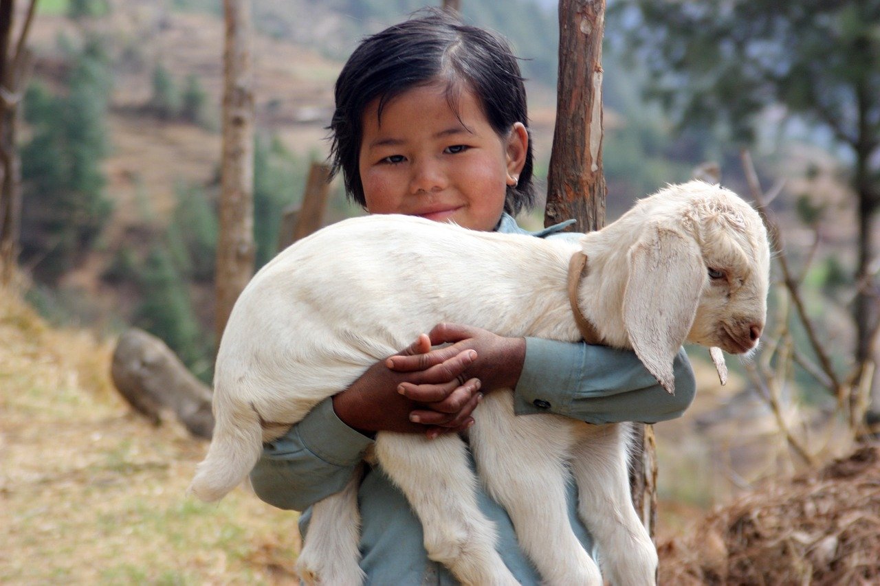 HOW TO BE FRIENDLY AND MINGLE WITH THE LOCALS IN NEPAL?