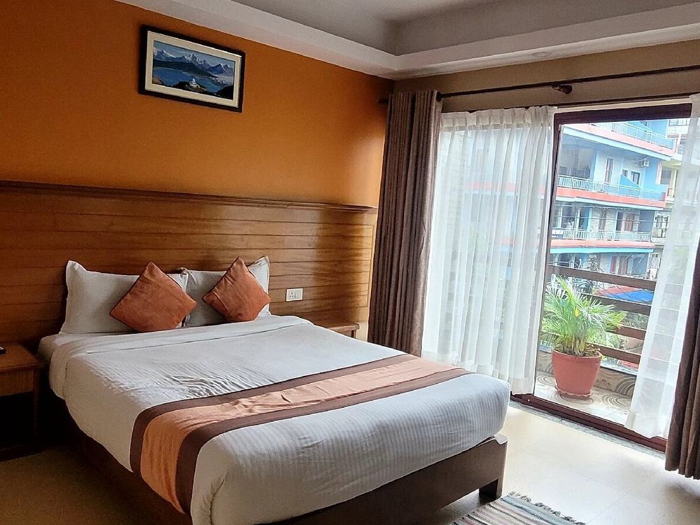 Hotel Lakestar