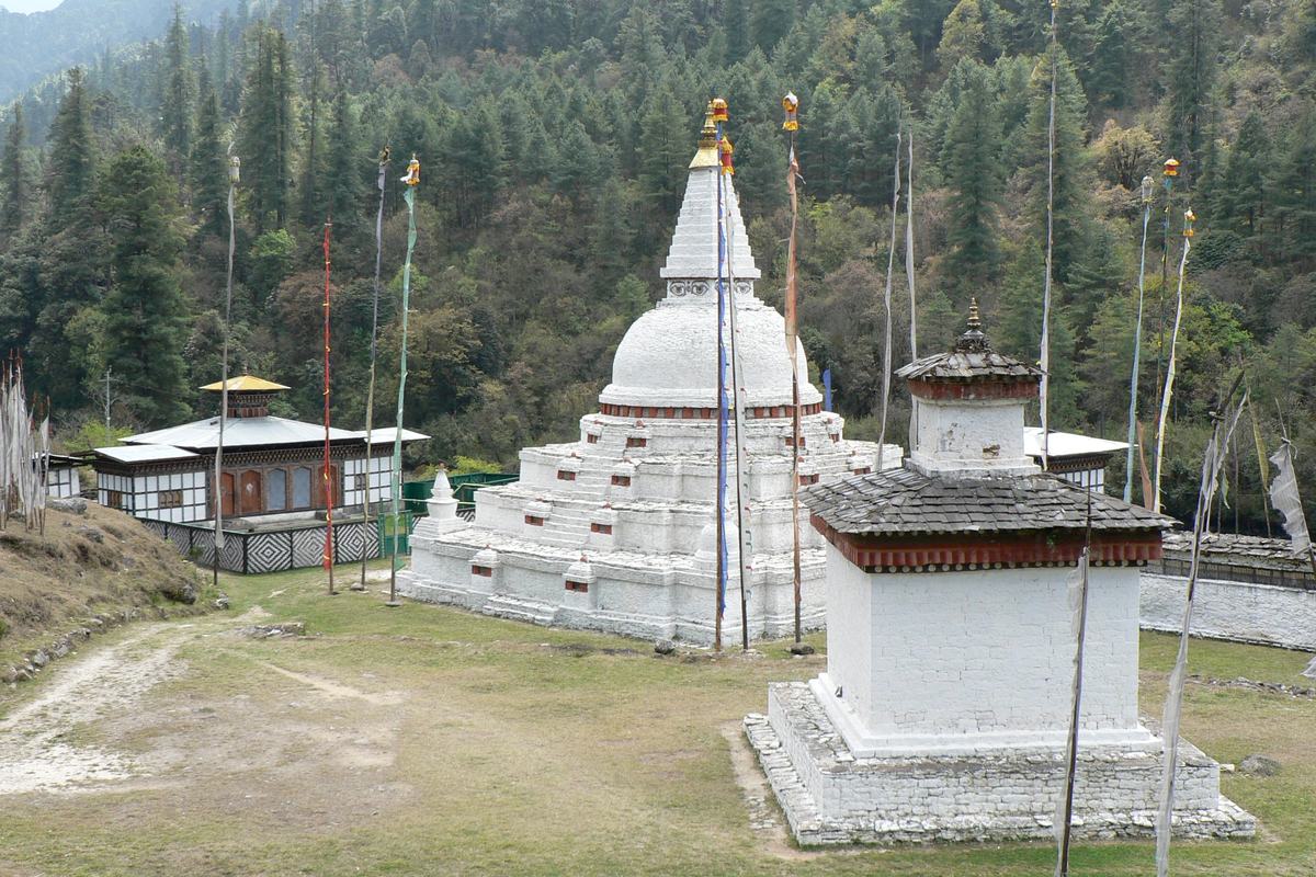 Chendebji Chorten (Chendebji Chorten)