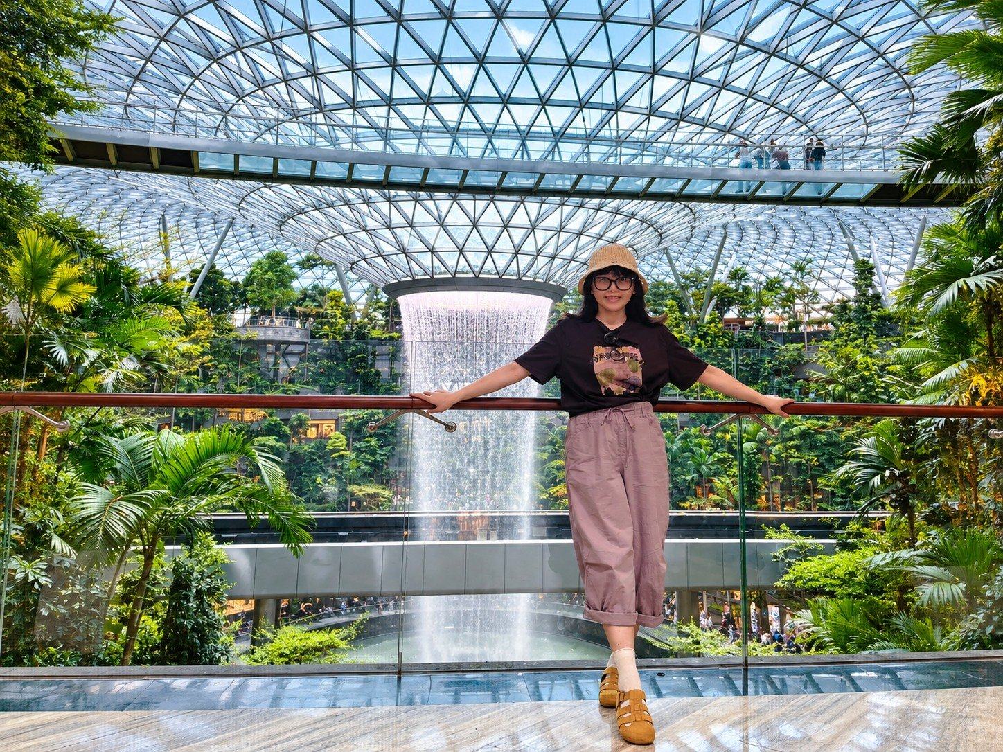 The Rain Vortex at Jewel, Changi