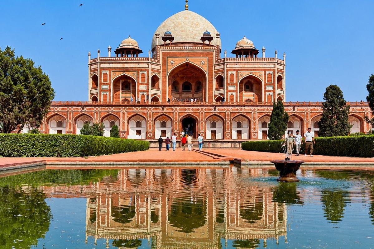 Humayun's Tomb reflected in the water channel, Delhi, India