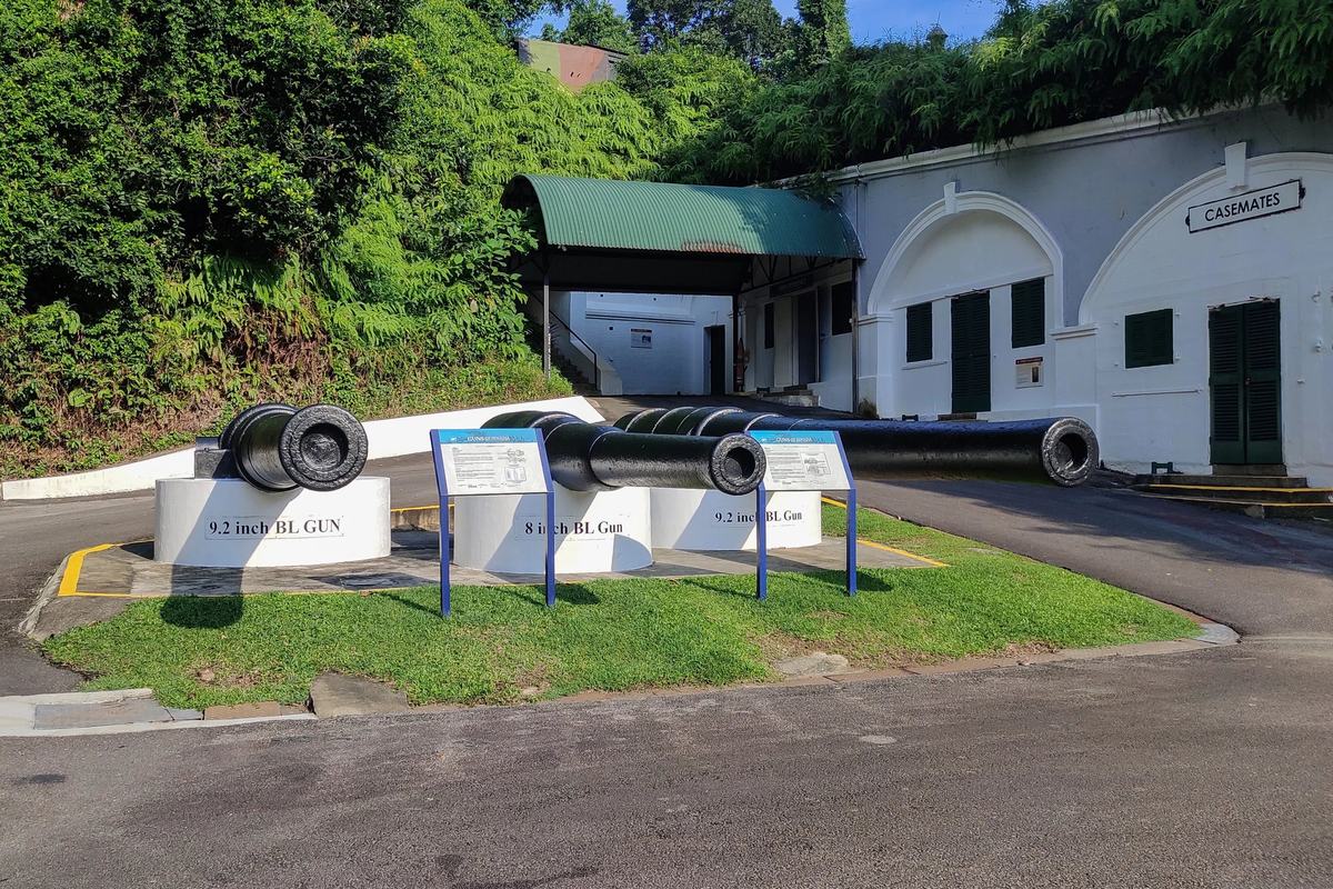 Coastal guns outside the casemates at Fort Siloso, Sentosa, Singapore