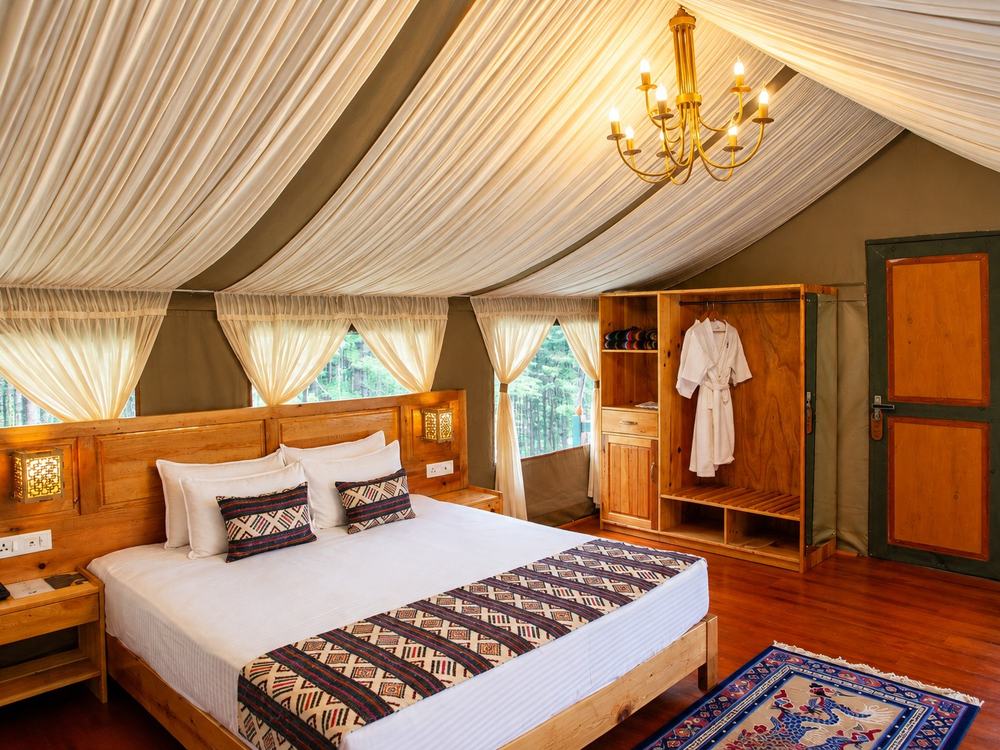 Gangtey Tent Resort – Guest room
