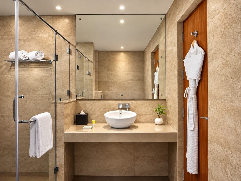 Hyatt Place Bodh Gaya – Guest bathroom