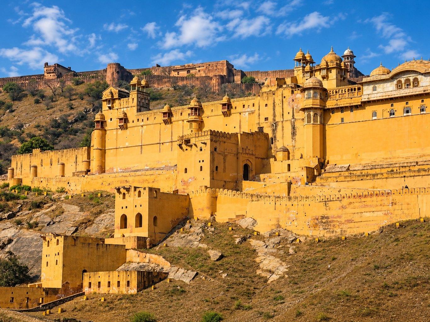 Amber Fort above the lake