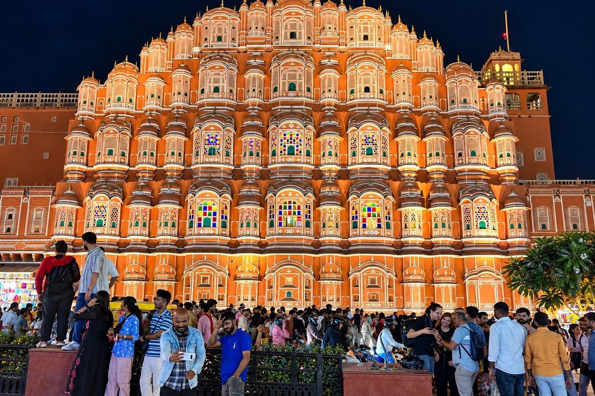 Hawa Mahal illuminated at night, Jaipur, India