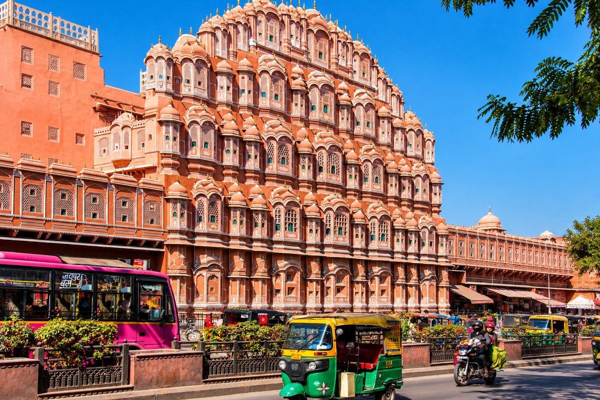 Hawa Mahal from the street, Jaipur, India
