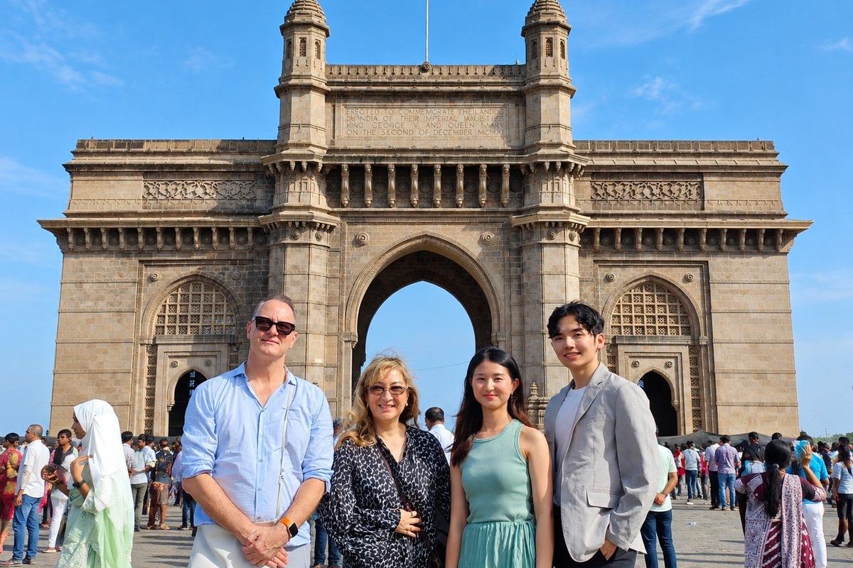 Travellers at the gateway of India