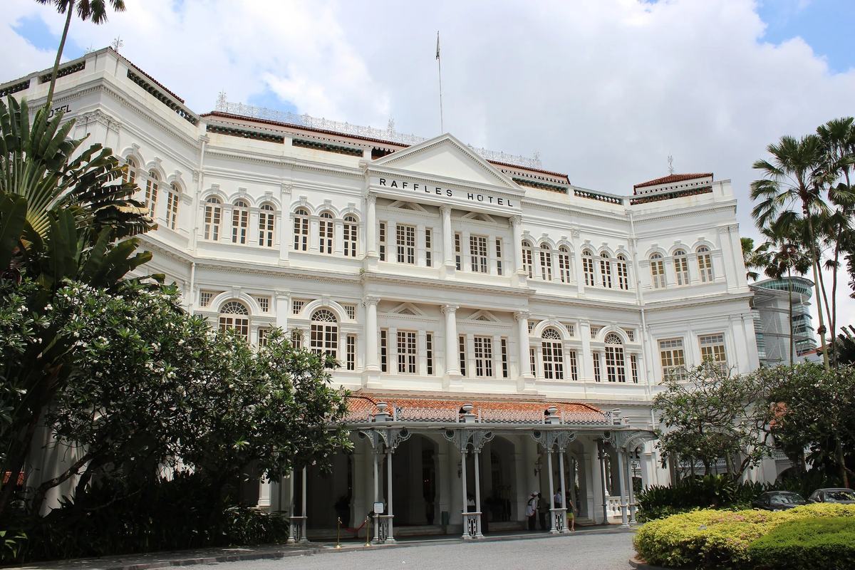 Raffles Hotel's colonial front and portico by day, Singapore