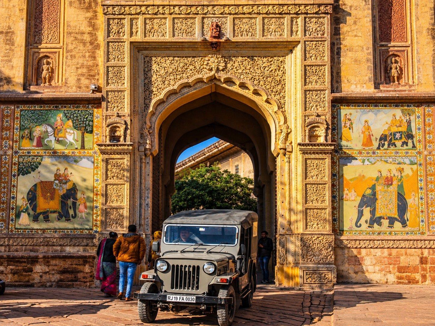 A painted Rajasthani gateway