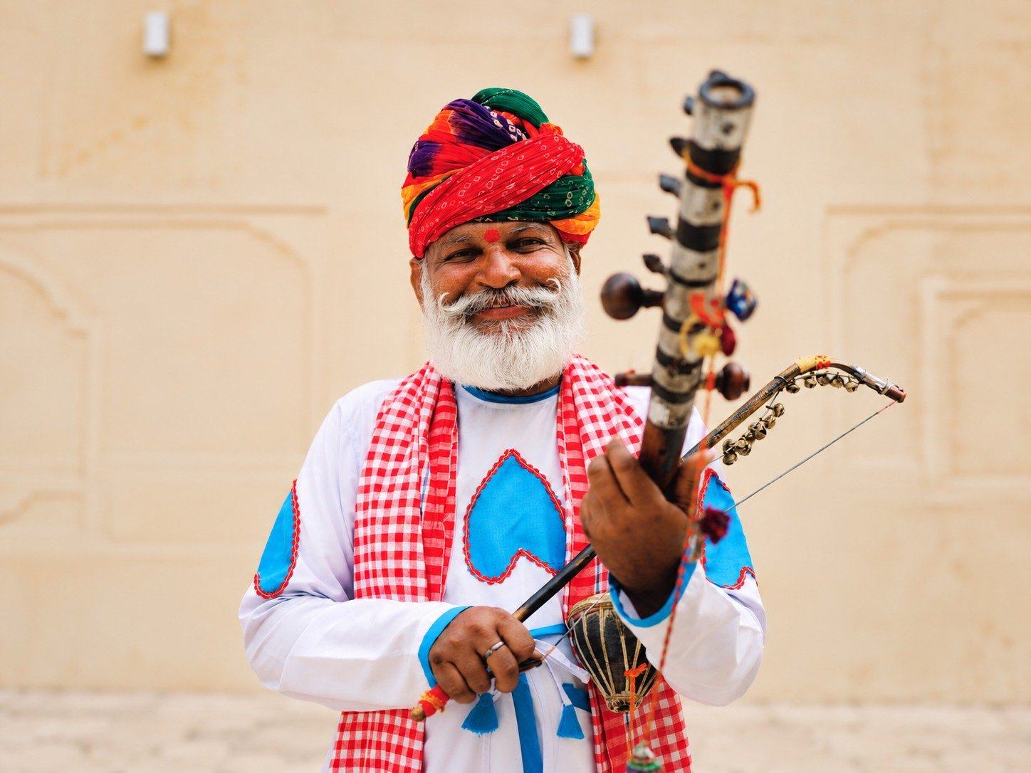 A musician with a ravanhatta