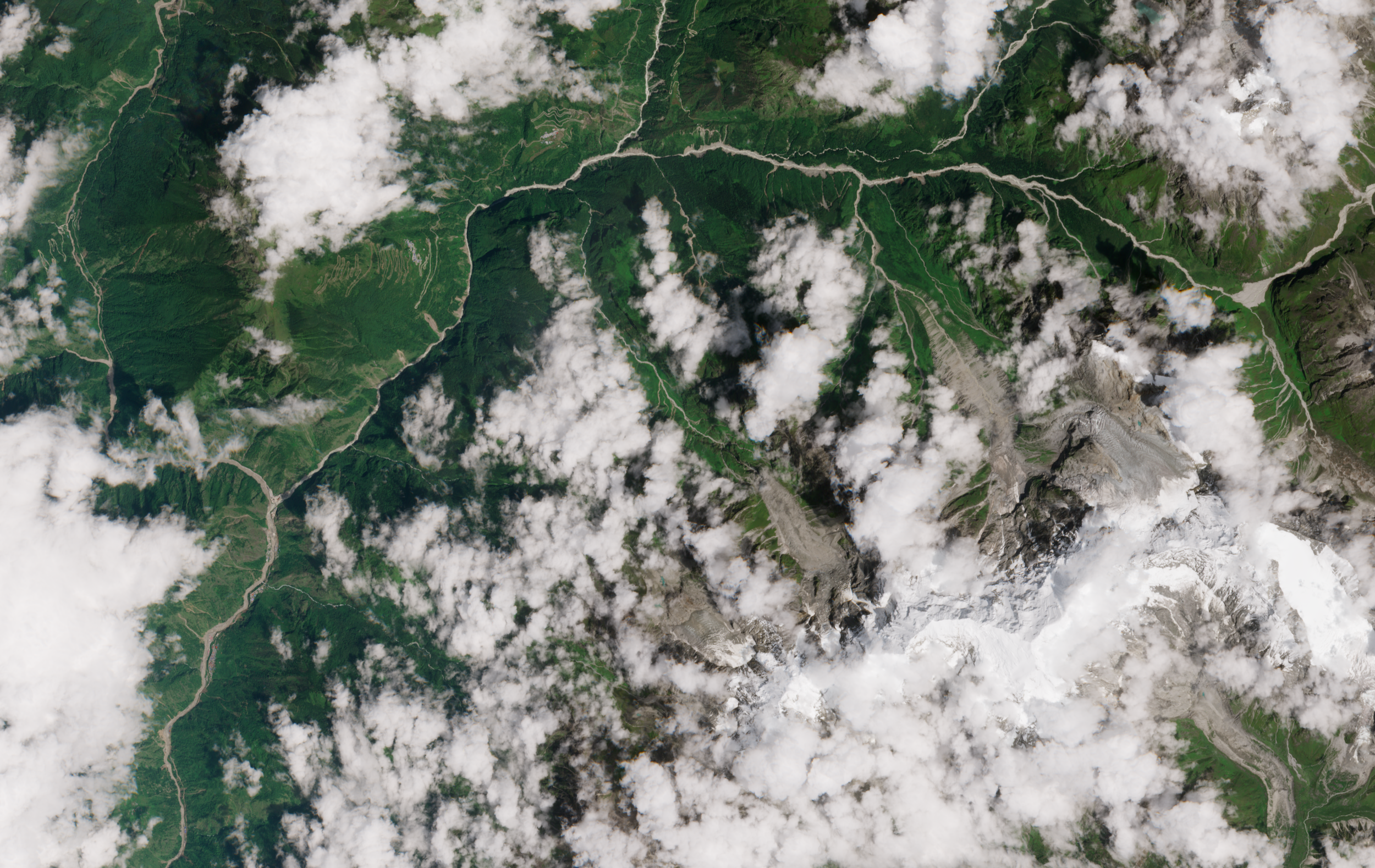 24 August 2026: the Langtang valley, Rasuwa District, before the floods (Copernicus Sentinel-2, ESA).