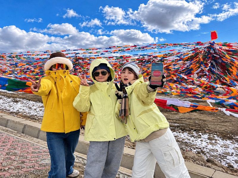 Gyatso La, 5,248 m, the highest pass on the route