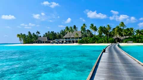 Sri Lanka & Maldives Honeymoon Package 8 Nights/ 9 Days