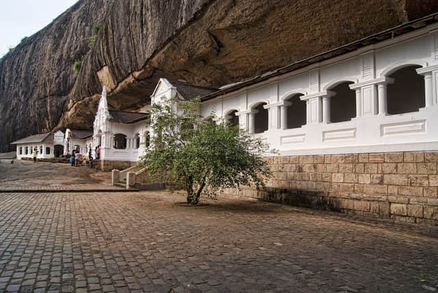 Entrance to the Dambulla cave temples