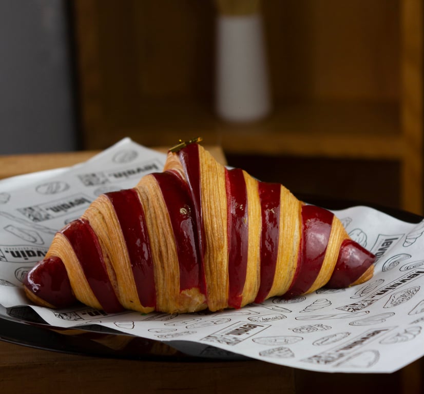 Croissant Bicolor - Image 1