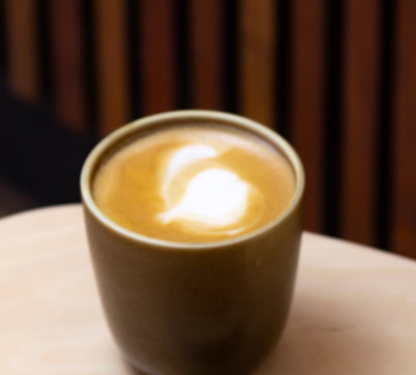 Café Flat White - Image 1