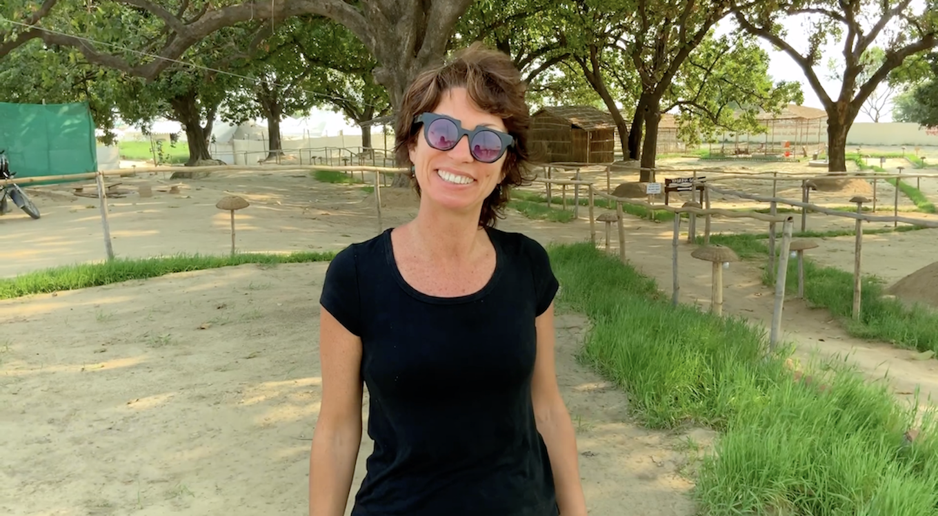 English testimonials thumbnail of Claudia, from Italy