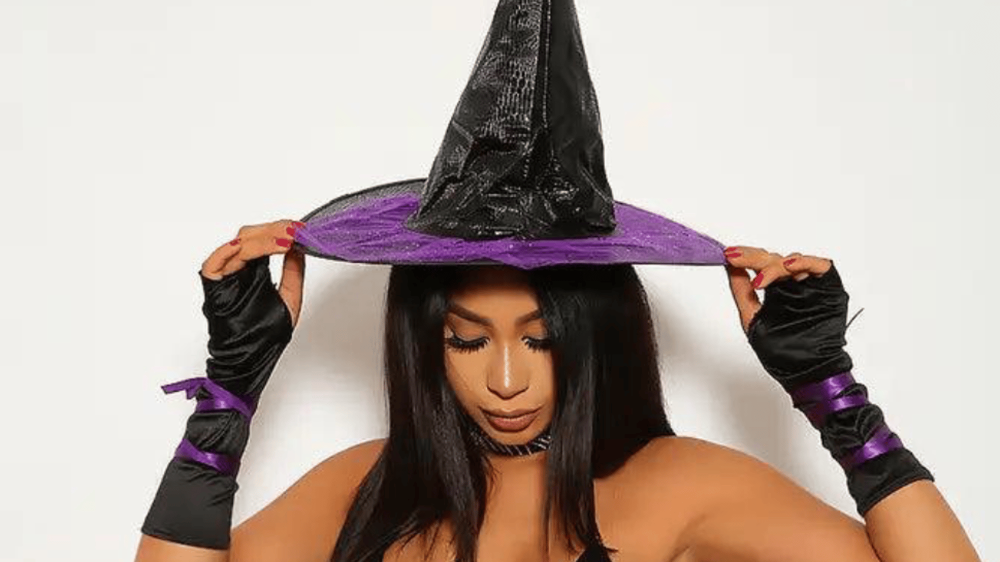 Maya The Witch of love