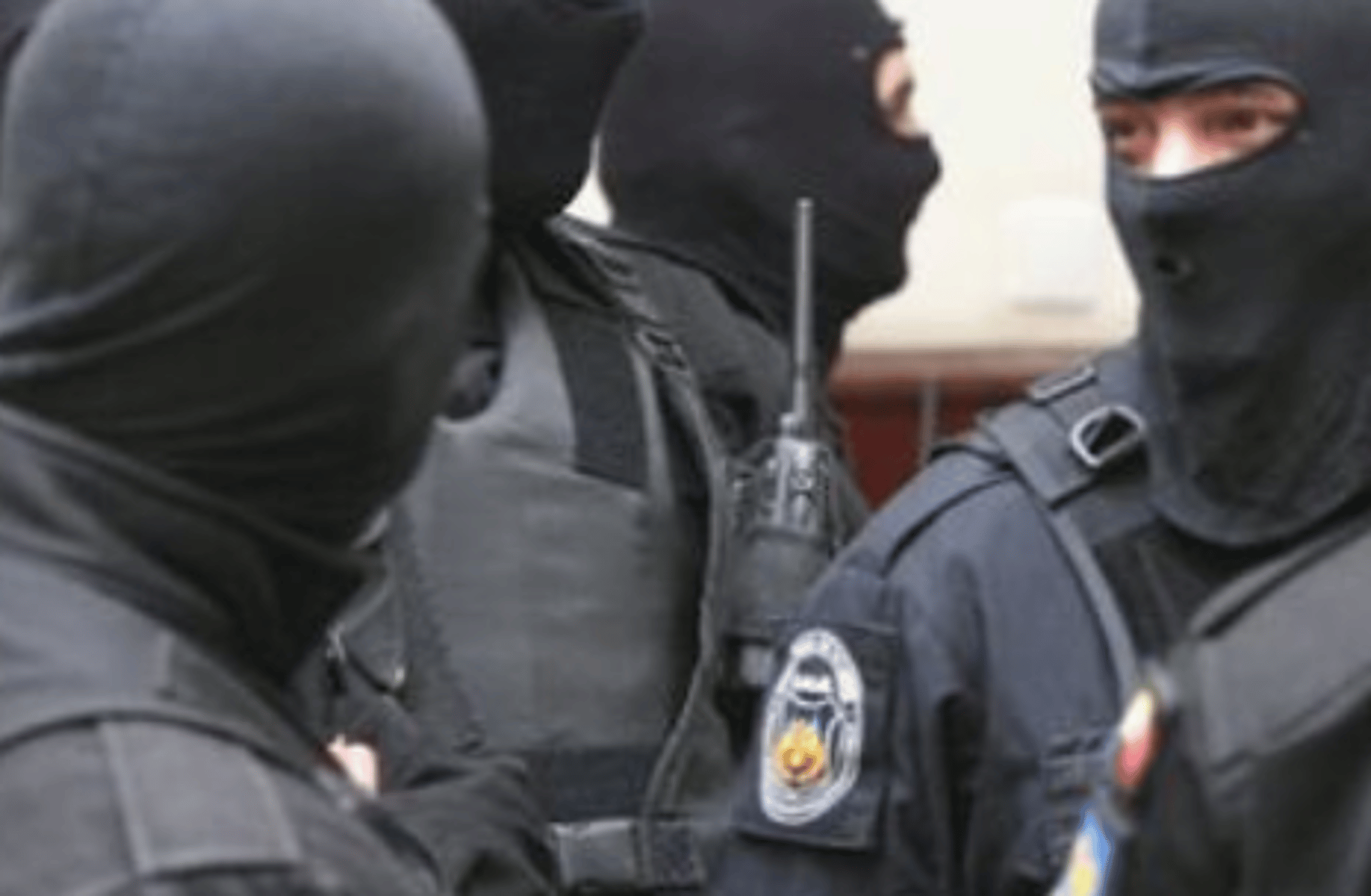 4 masked men