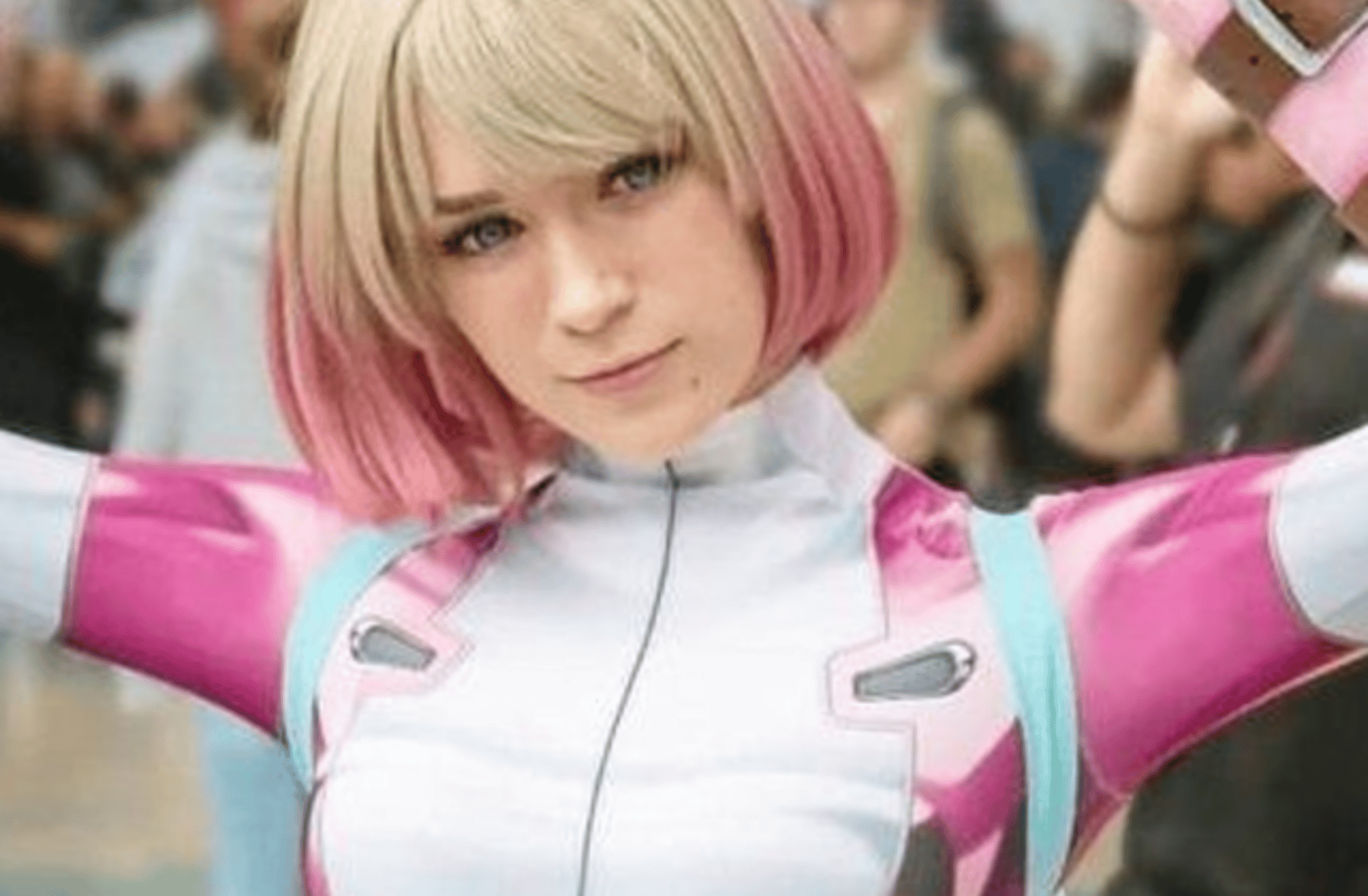 Gwenpool cosplayer