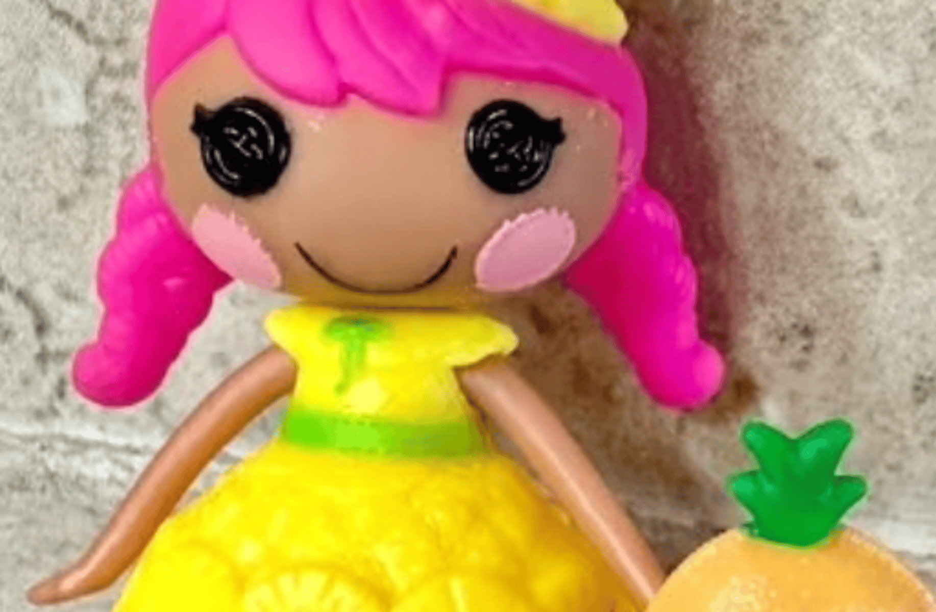 Pina Tropi-Callie