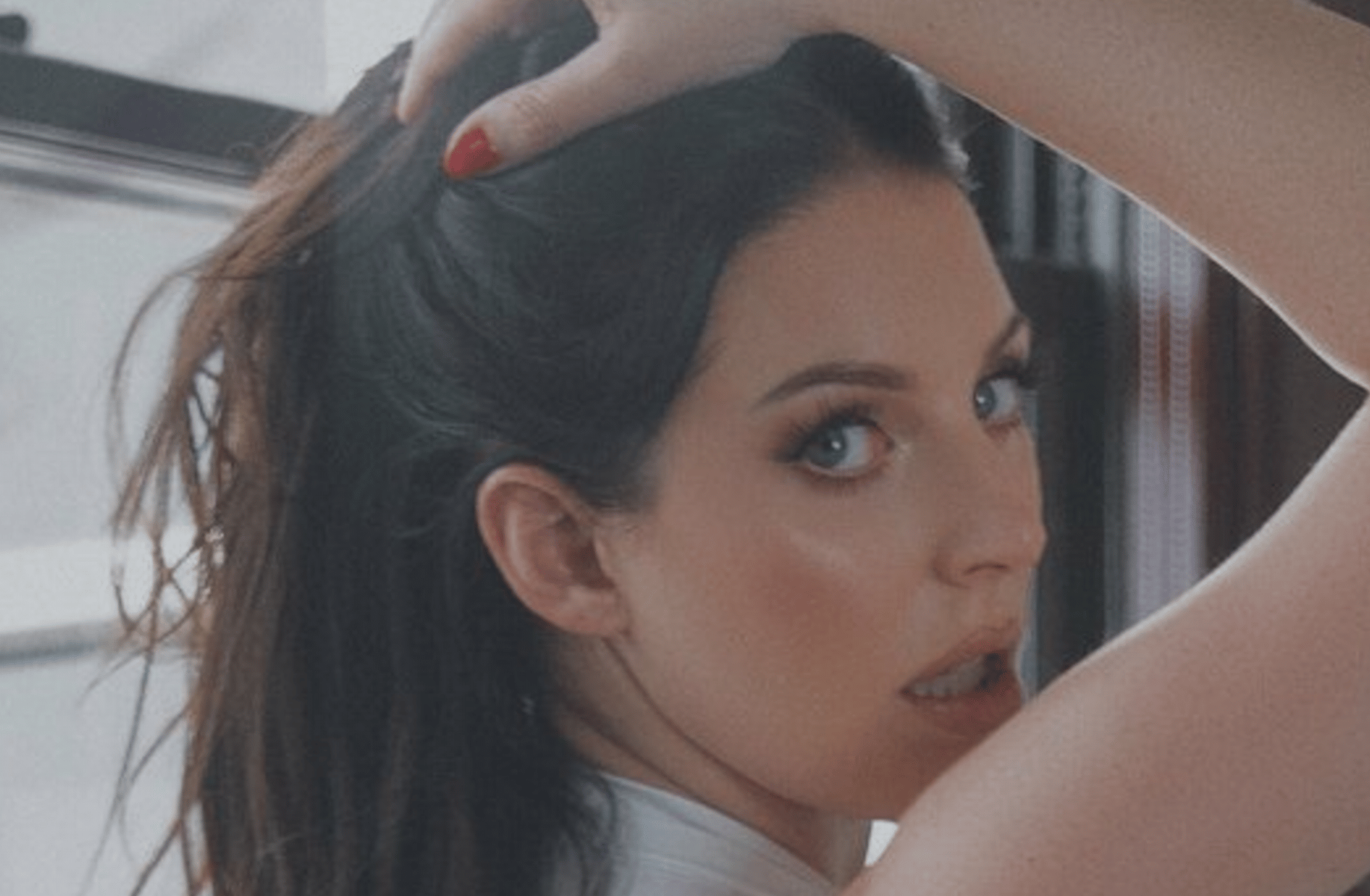 Angela White (Auntie)