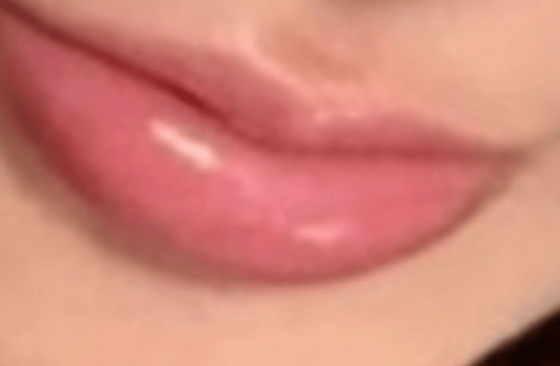 Yooncahe lips kisss