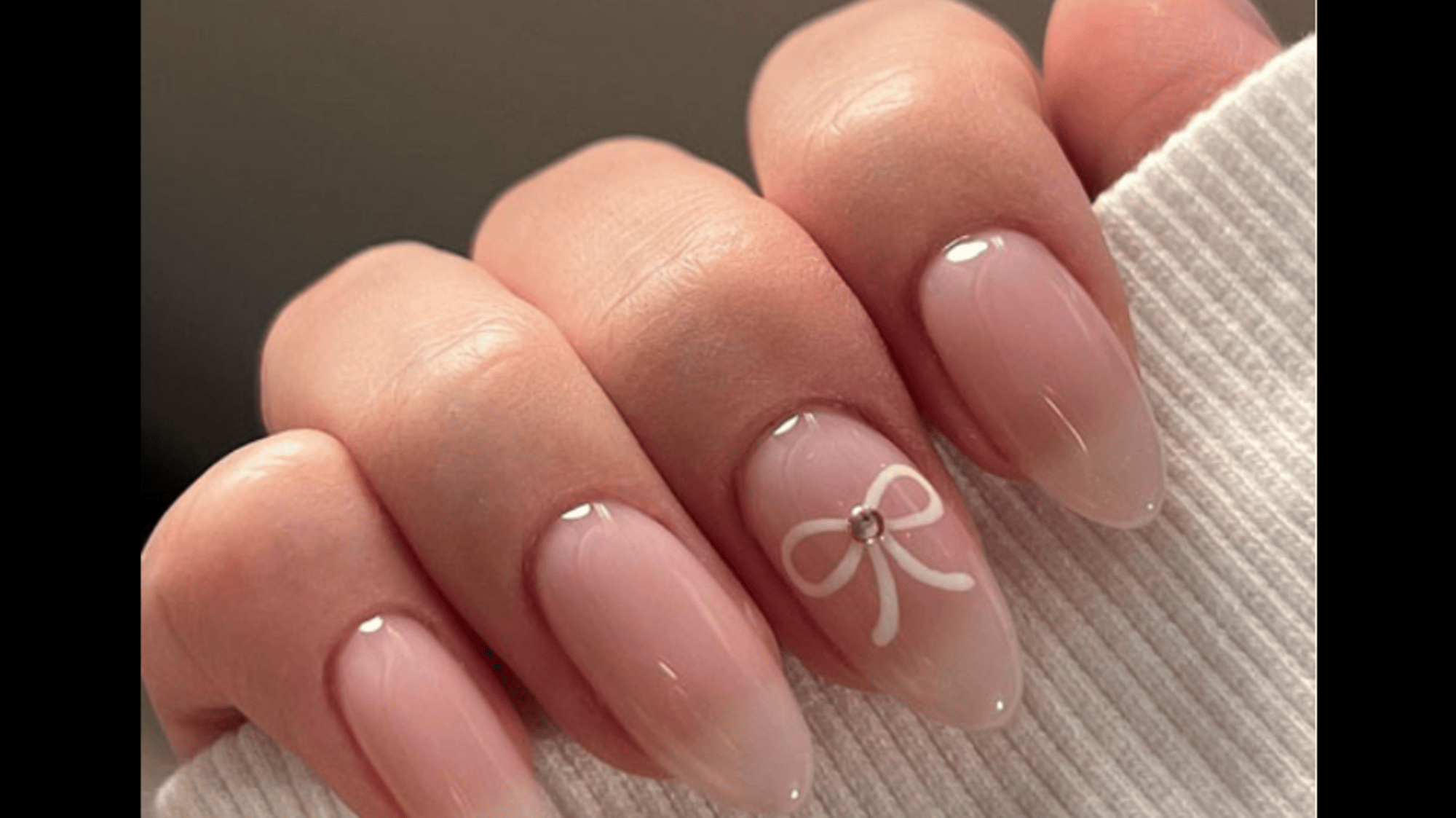 Nail tech