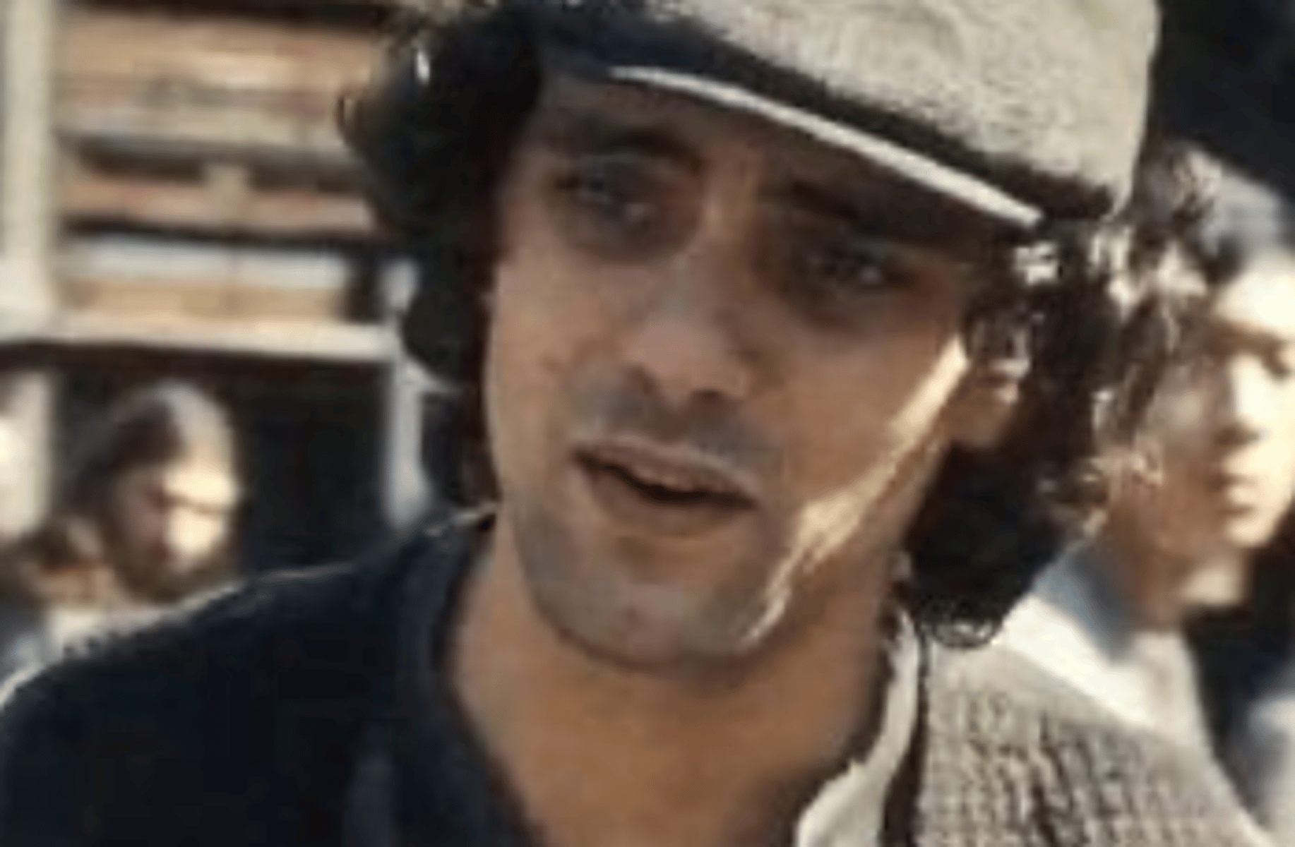 Billy-Taupe