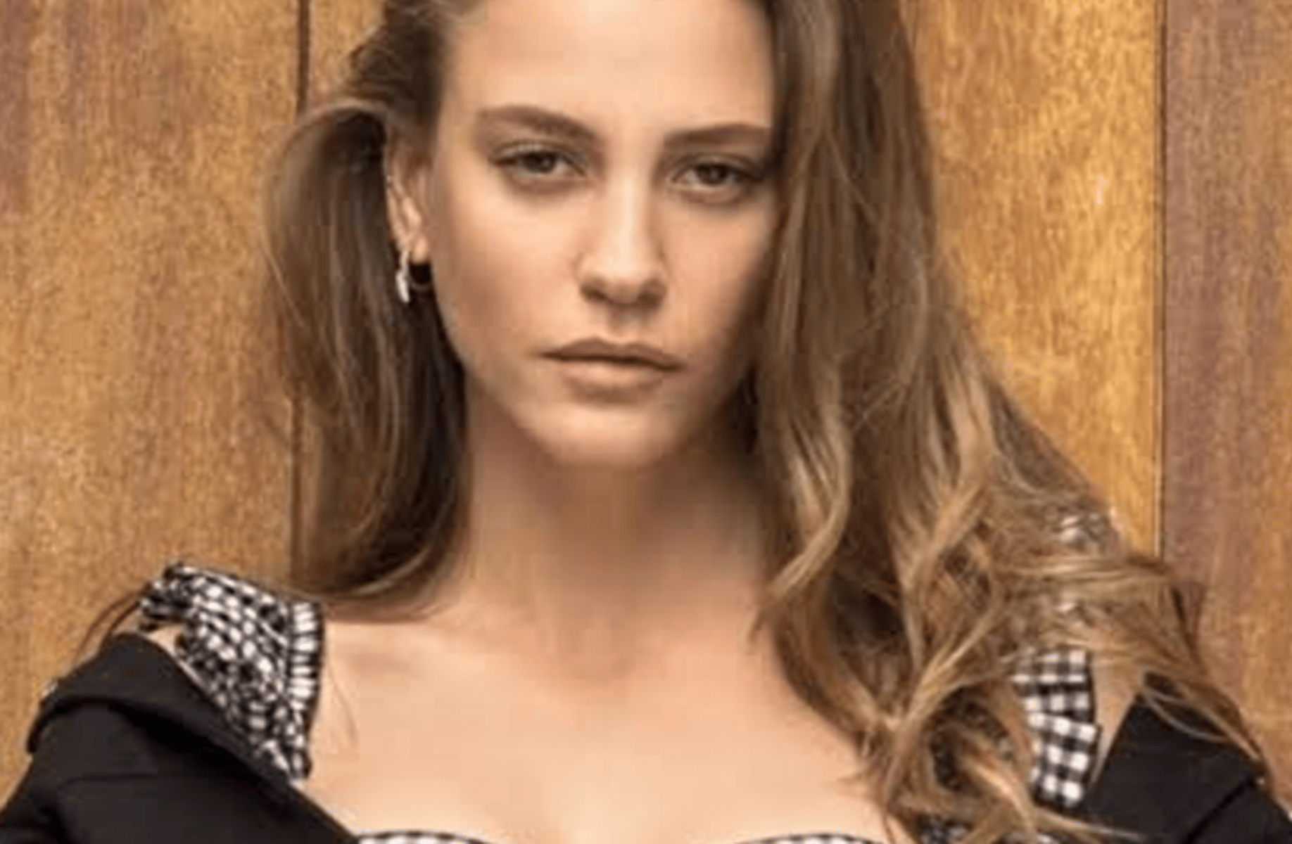 Serenay Sarikaya