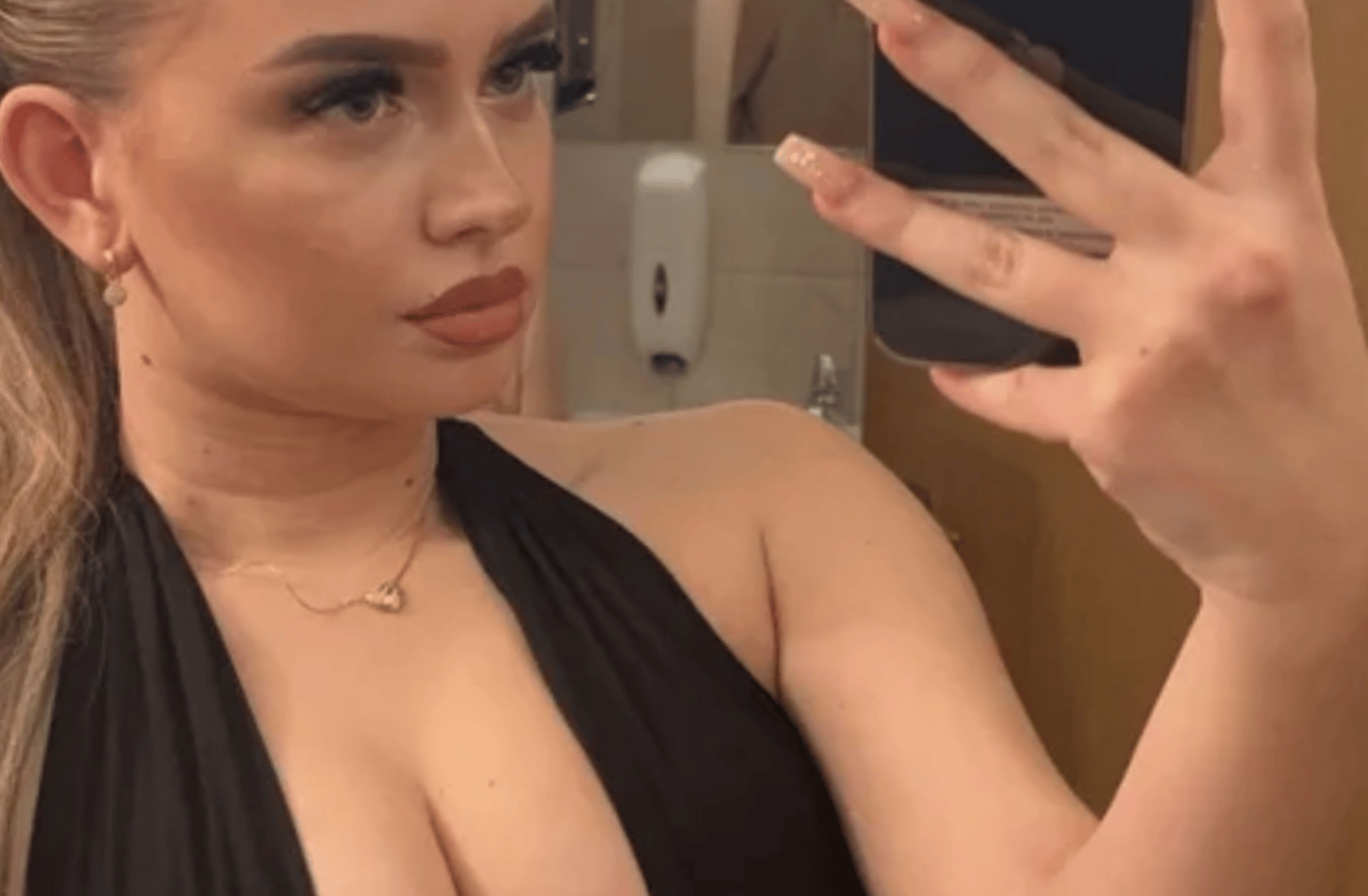 Nia