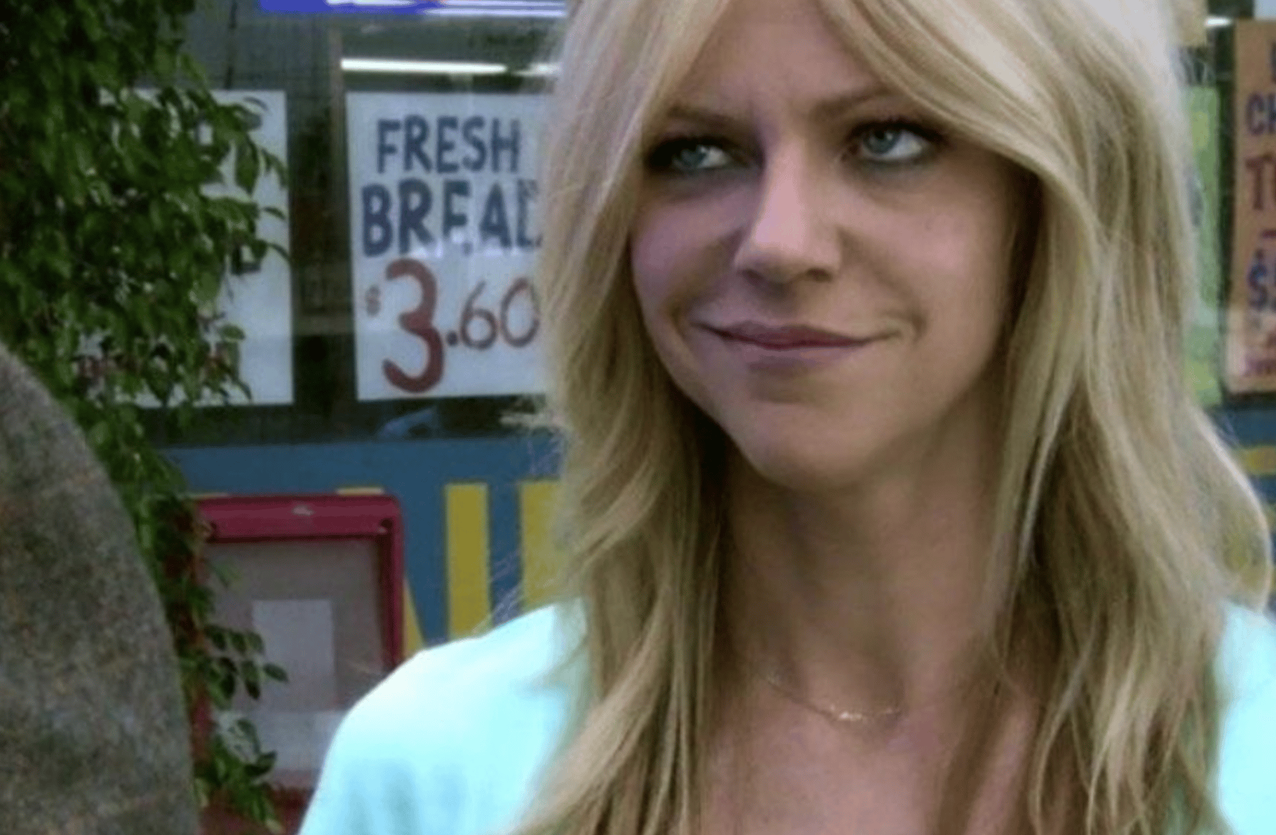 Deandra Reynolds (Dee)