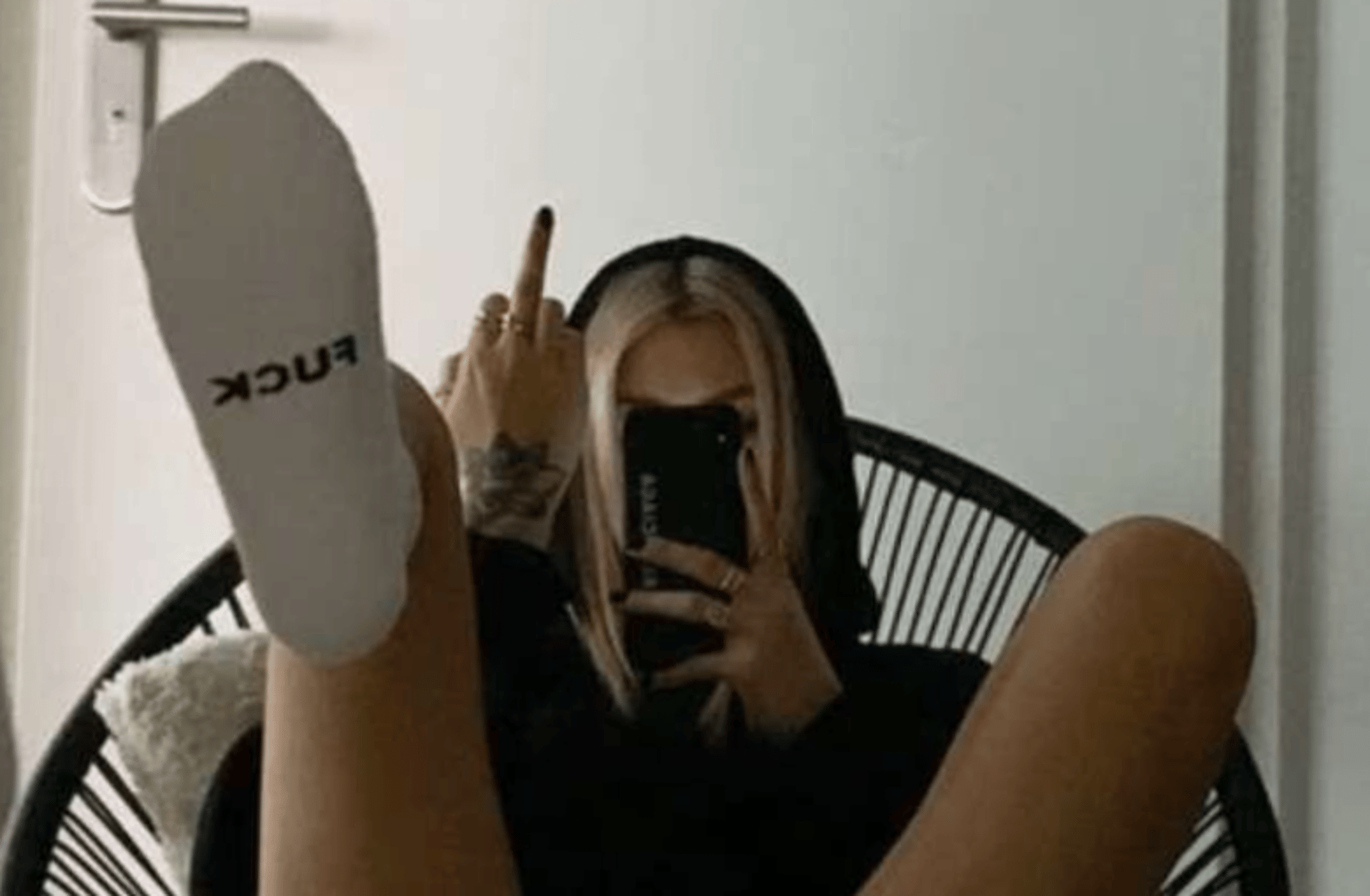 Lana (Feet Model)