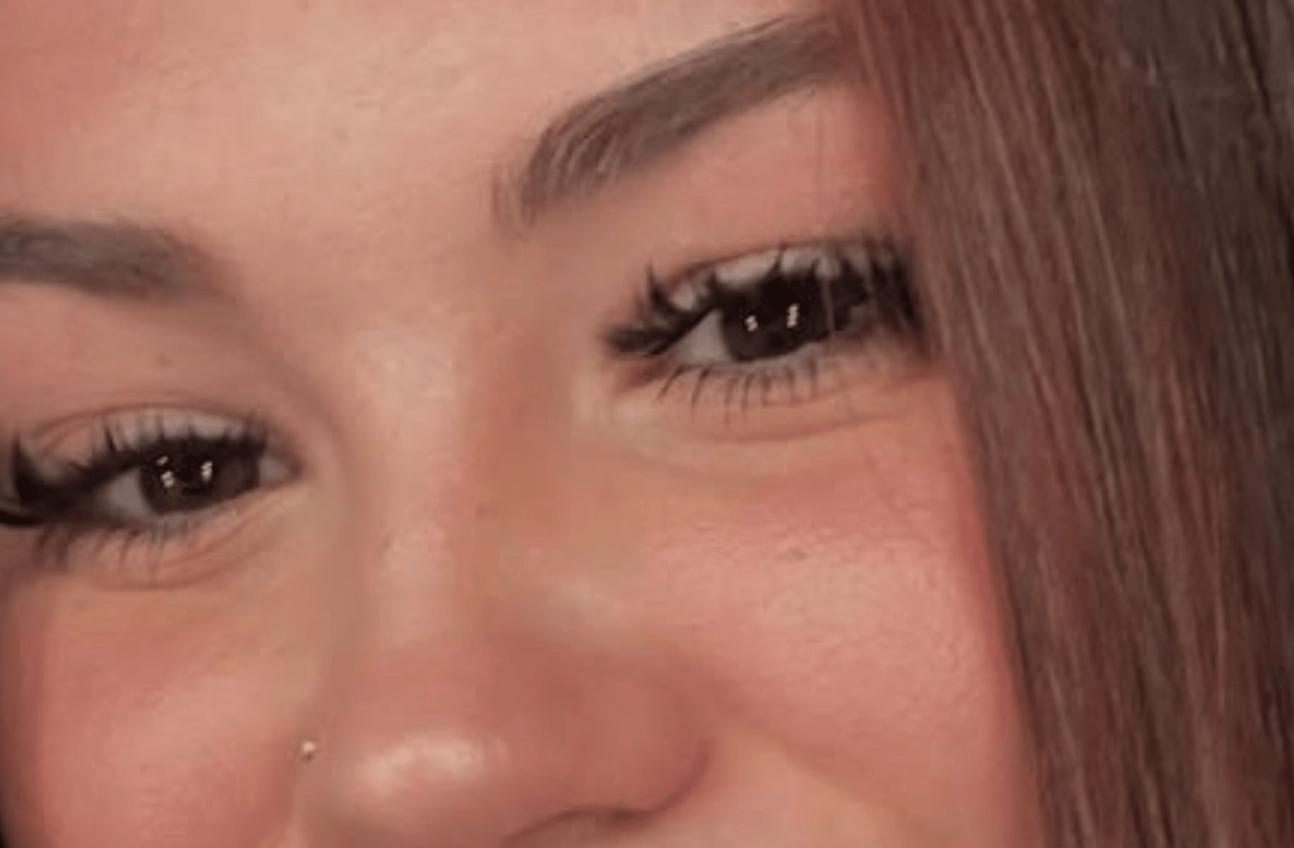 nicole_dyerofficial