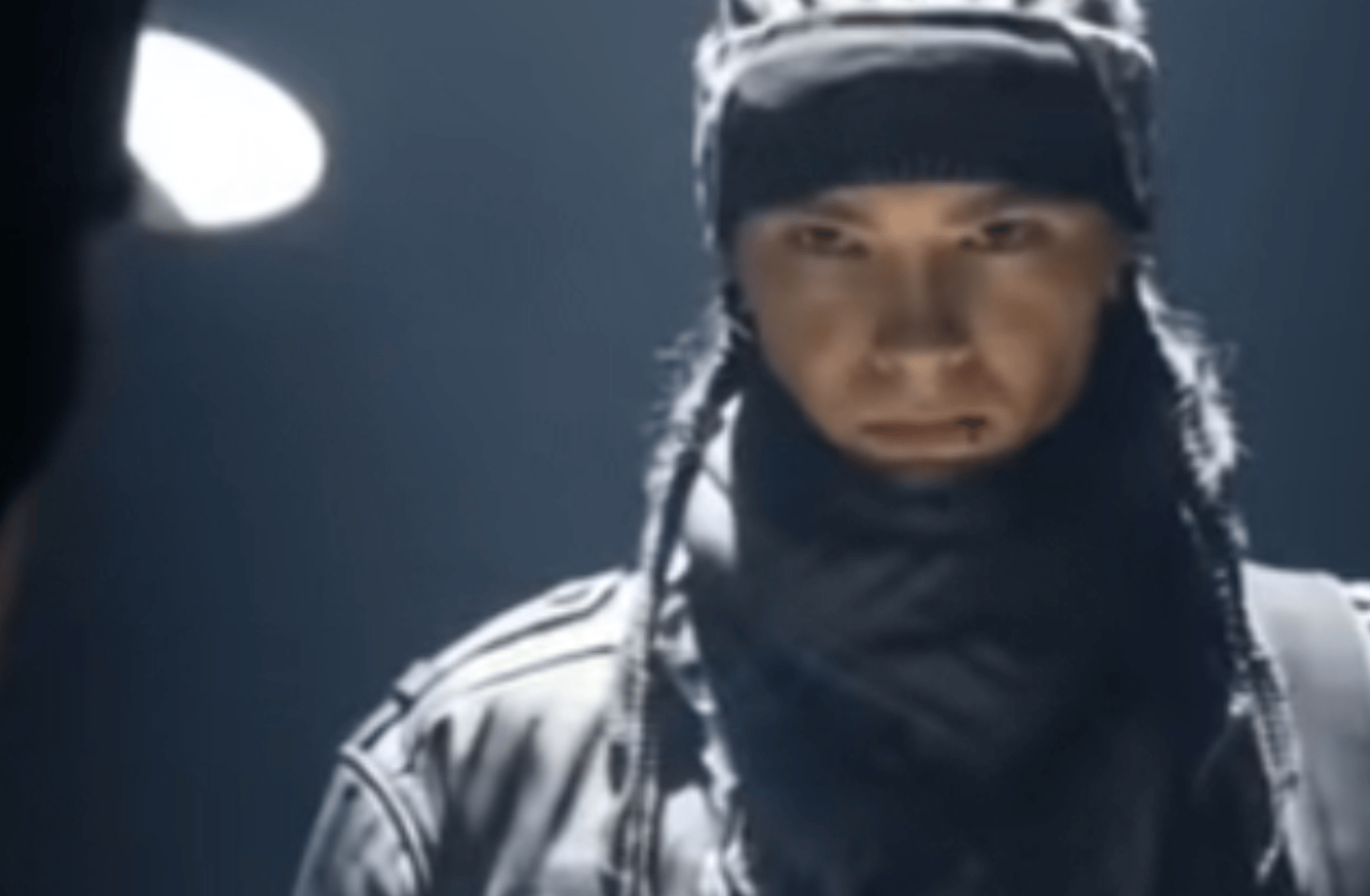 TOM KAULITZ.