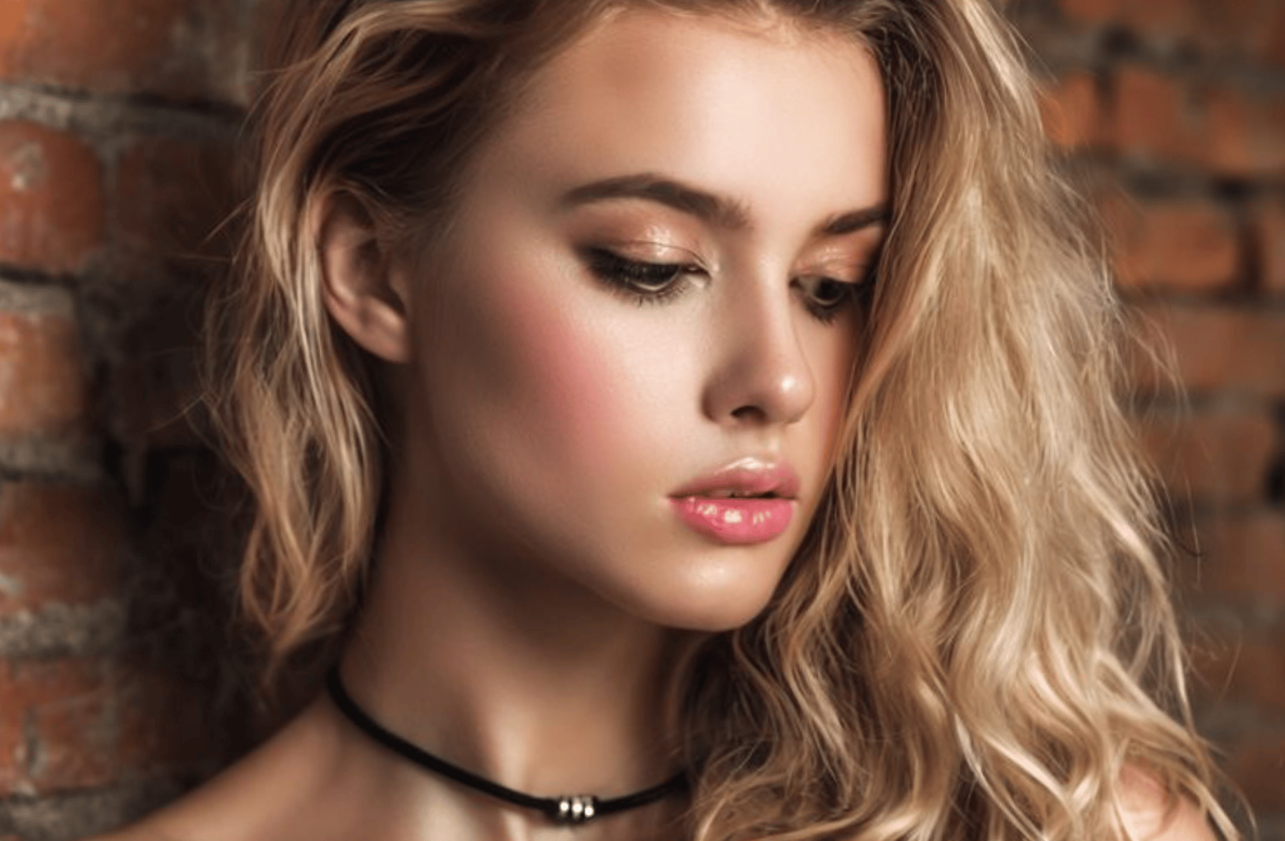 Lara the house slave