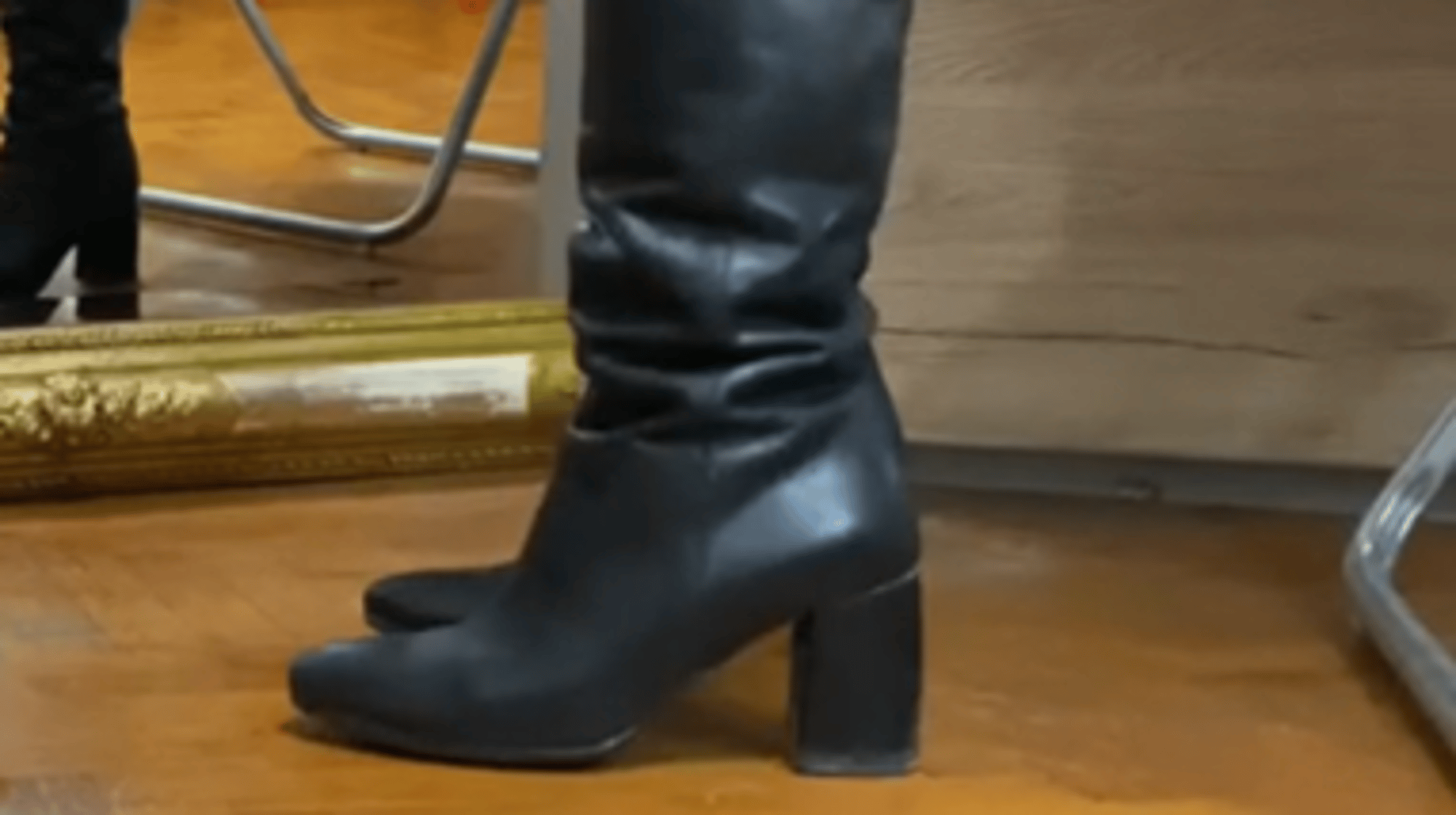 Pretty Dirty Foot Girls