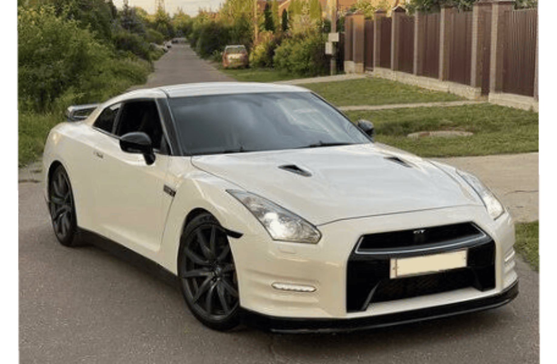 Nissan GT-R