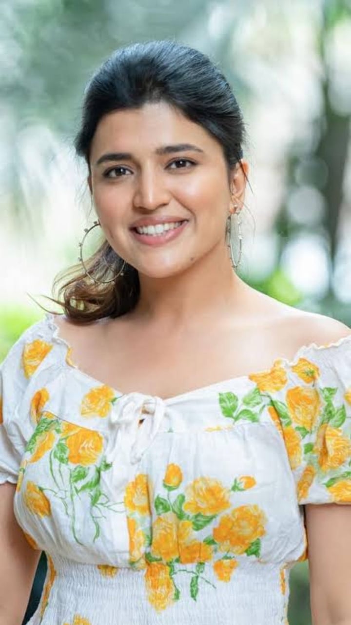 Chitra Shukla, Heroine, Indore