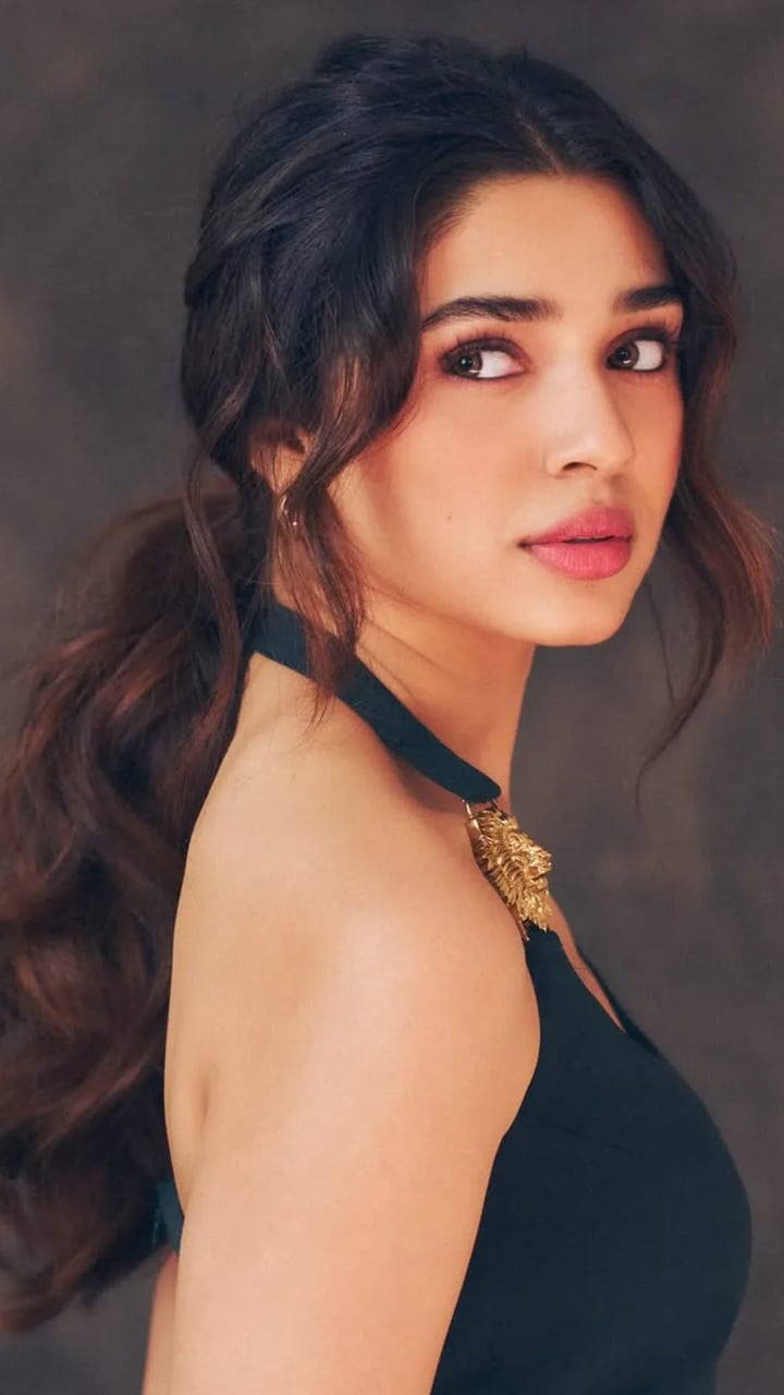 Krithi Shetty, Heroine, Bengaluru
