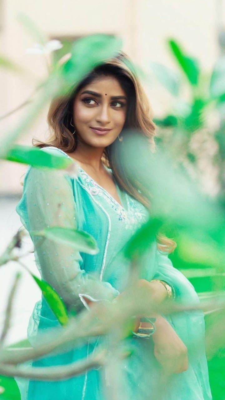 Dimple Hayathi, Heroine, Vijayawada