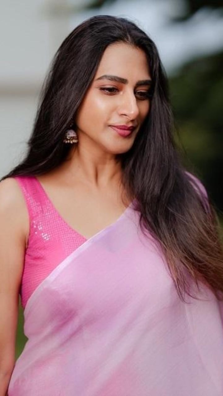 Surekha Vani, Supporting Artist, Hyderabad