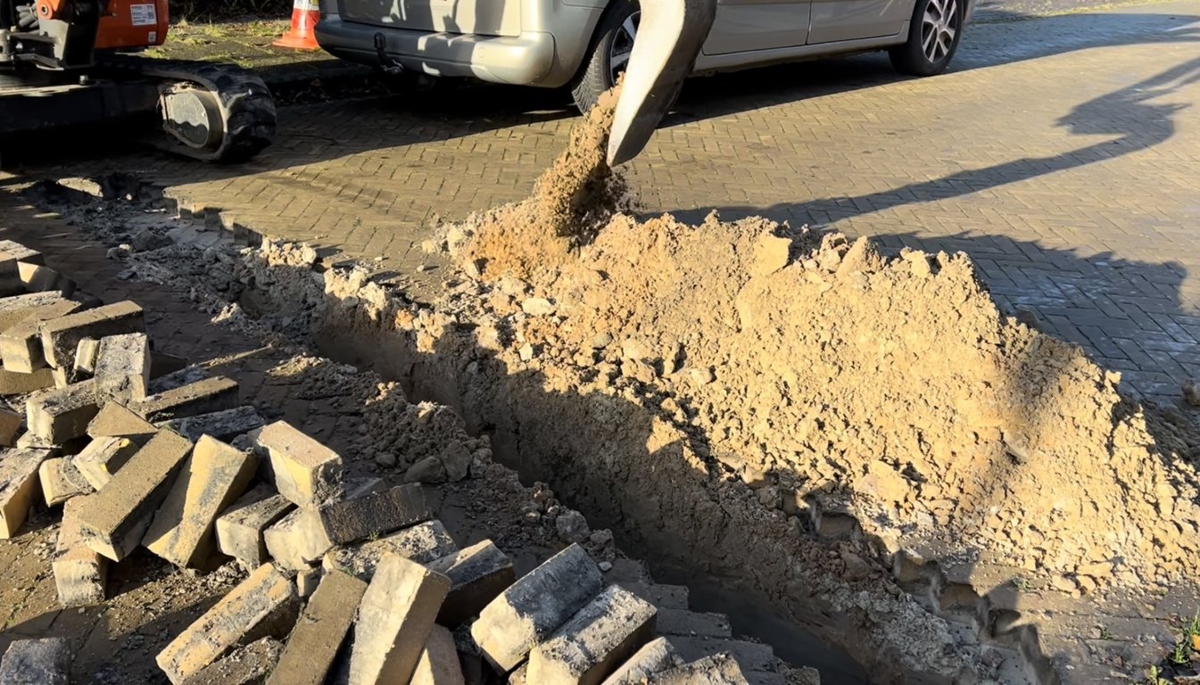 Straat open gebroken voor geul glasvezel