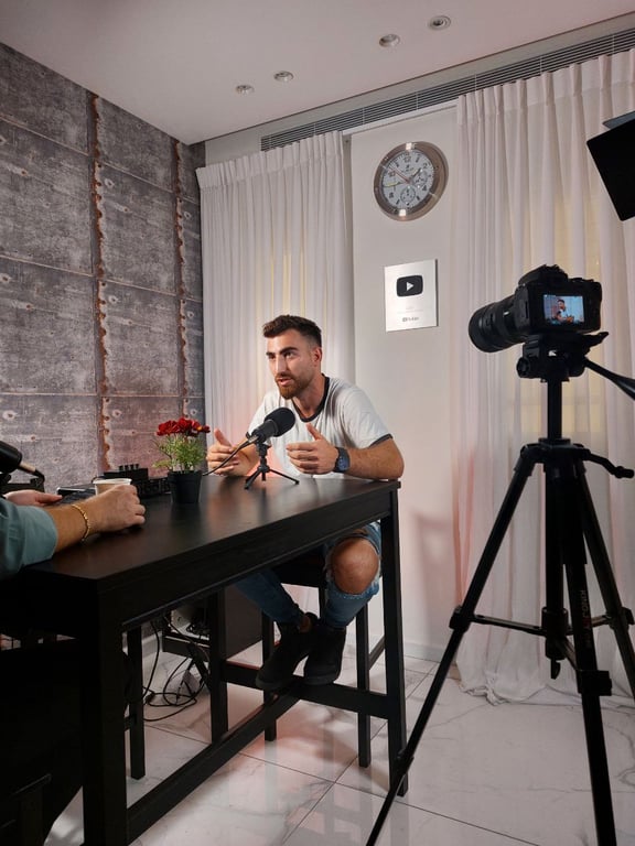 תום עוז - השכנוע השקט