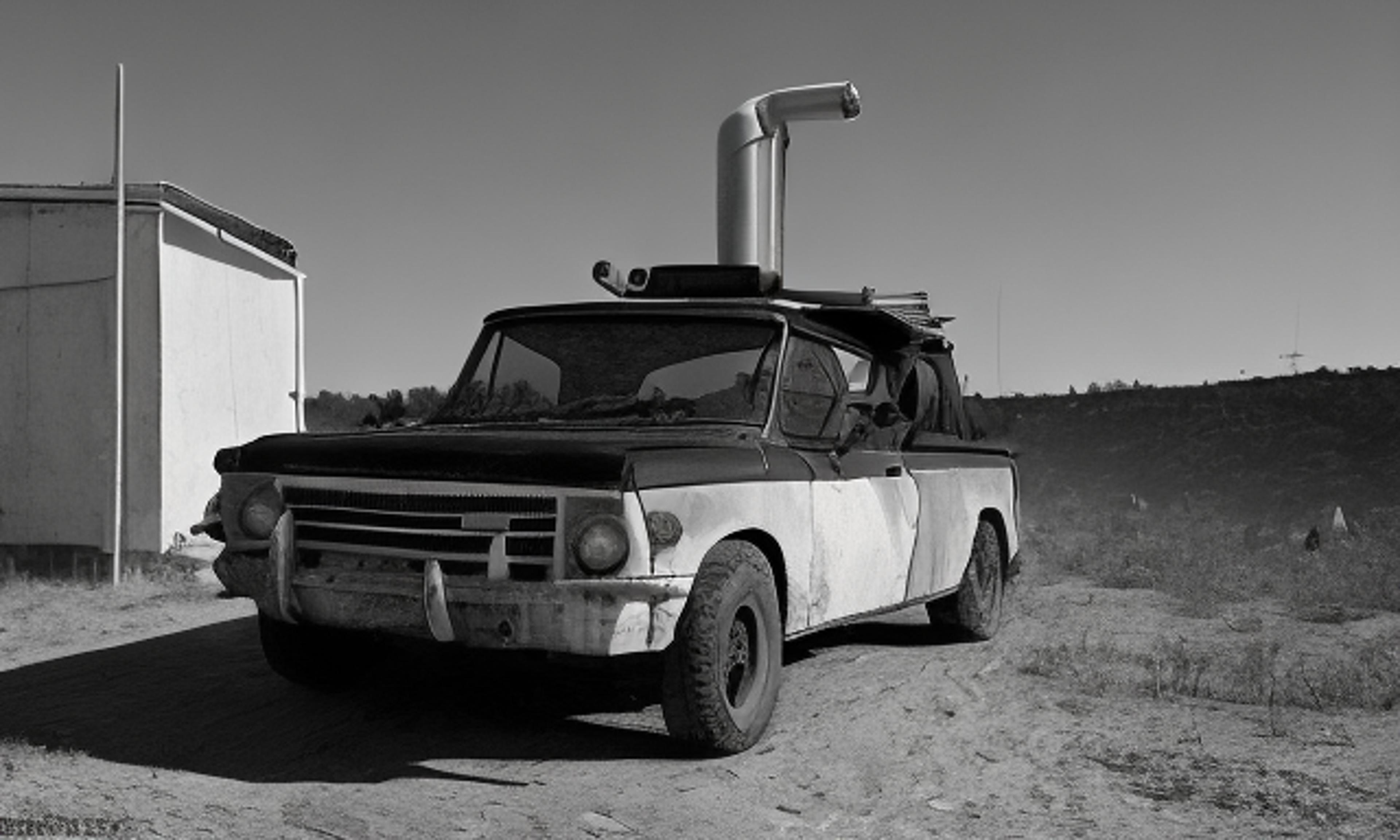 Mobile Phone Users Face Mid-Contract Price Hikes from Major Networks