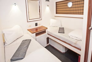 twin-boat-beds