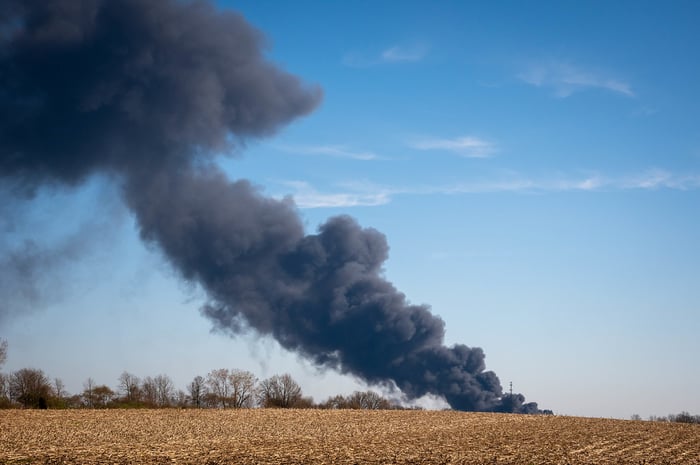 Image for Fire on NW F in Richmond sends plume of smoke into the air.